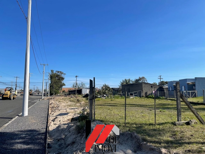 TERRENO COM DUAS CASAS GEMINADAS: 3ª foto da galeria de imagens do imóvel