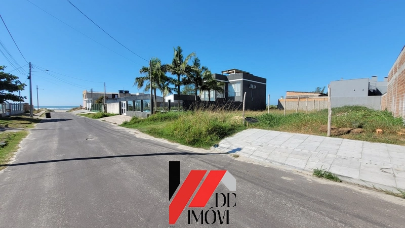 TERRENO HÁ 80 METROS DA BEIRA MAR: 1ª foto da galeria de imagens do imóvel
