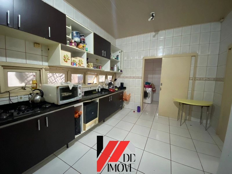 DUAS SALAS COMERCIAIS, DOIS APARTAMENTOS E 3 KIT NETS NA ZONA NOVA: 2ª foto da galeria de imagens do imóvel