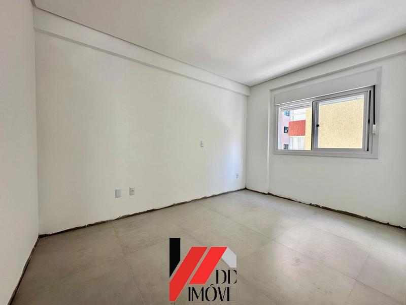 APARTAMENTO AMPLO COM SACADA DE FRENTE, JUNTO AO MAR: 10ª foto da galeria de imagens do imóvel