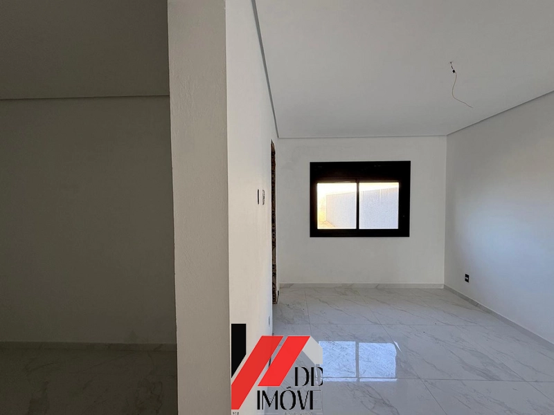 CASA EM TERRENO INTEIRO: 3ª foto da galeria de imagens do imóvel