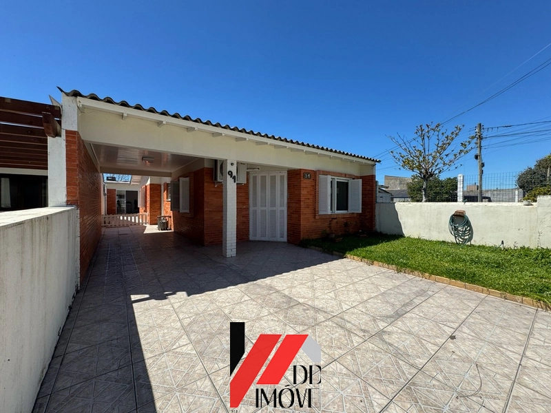 CASA LADO MAR EM RUA ASFALTADA!!