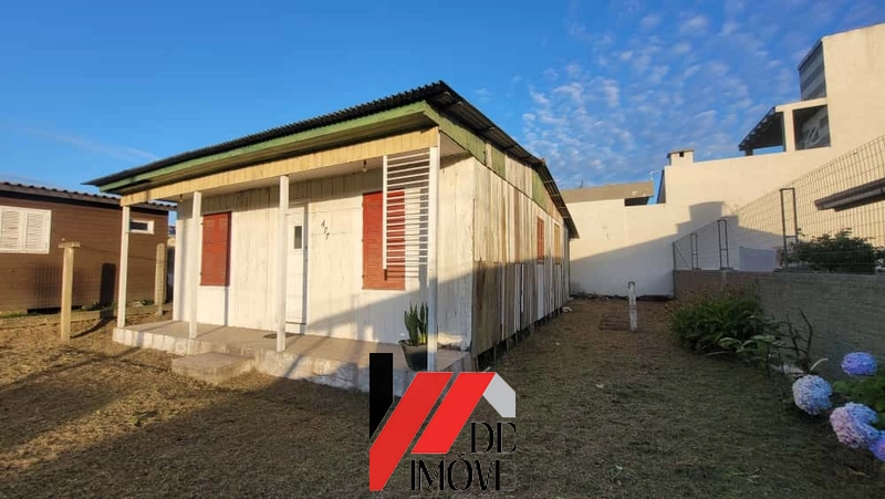 CASA SIMPLES EM TERRENO INTEIRO NO BAIRRO JARDIM BEIRA-MAR: 1ª foto da galeria de imagens do imóvel