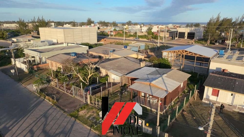 CASA SIMPLES EM TERRENO INTEIRO NO BAIRRO JARDIM BEIRA-MAR: 6ª foto da galeria de imagens do imóvel