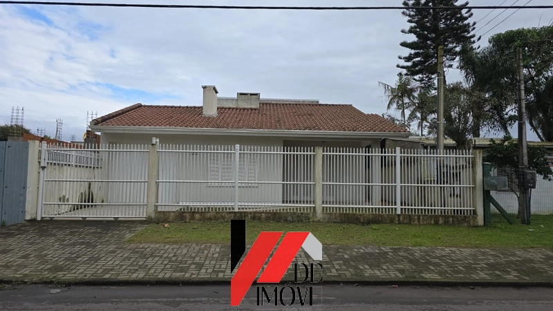 CASA COM 3 DORMITÓRIOS E 2 SUÍTES: 1ª foto da galeria de imagens do imóvel