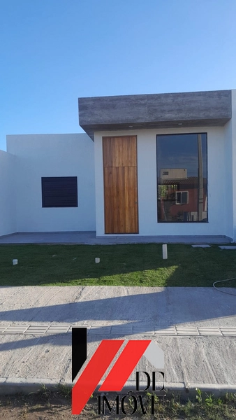 CASA COM DOIS DORMITÓRIOS NO JARDIM BEIRA MAR: 1ª foto da galeria de imagens do imóvel