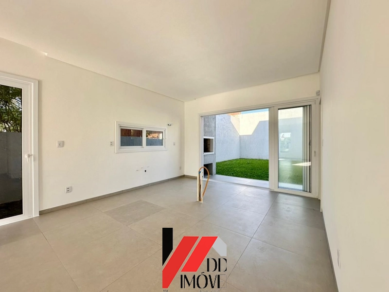 SOBRADO À VENDA EM CAPÃO DA CANOA, JUNTO AO MAR: 6ª foto da galeria de imagens do imóvel