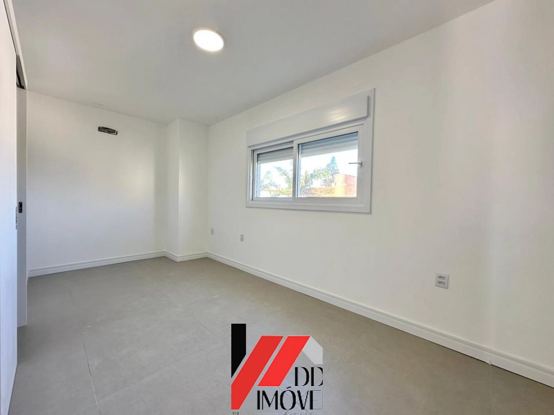 SOBRADO À VENDA EM CAPÃO DA CANOA, JUNTO AO MAR: 12ª foto da galeria de imagens do imóvel