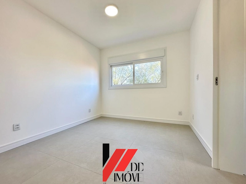 SOBRADO À VENDA EM CAPÃO DA CANOA, JUNTO AO MAR: 18ª foto da galeria de imagens do imóvel