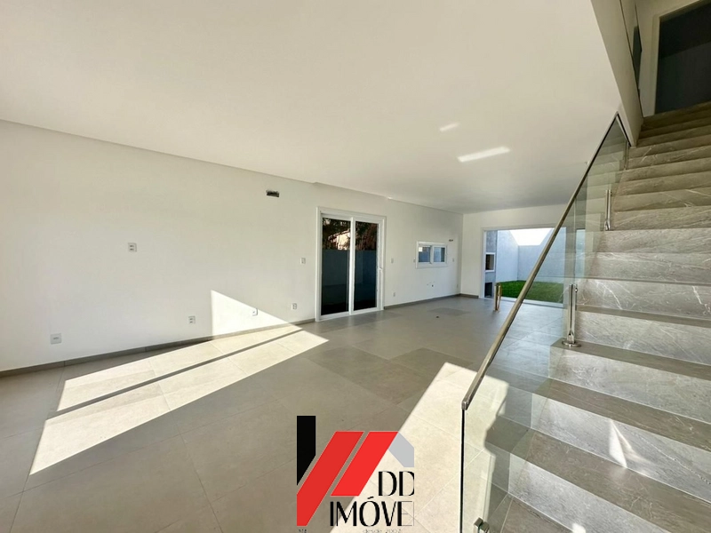 SOBRADO À VENDA EM CAPÃO DA CANOA, JUNTO AO MAR: 4ª foto da galeria de imagens do imóvel