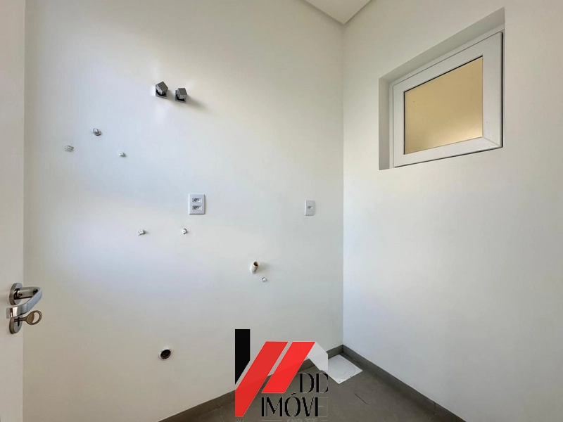 SOBRADO À VENDA EM CAPÃO DA CANOA, JUNTO AO MAR: 9ª foto da galeria de imagens do imóvel