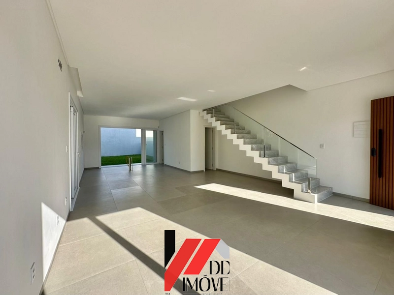 SOBRADO À VENDA EM CAPÃO DA CANOA, JUNTO AO MAR: 5ª foto da galeria de imagens do imóvel