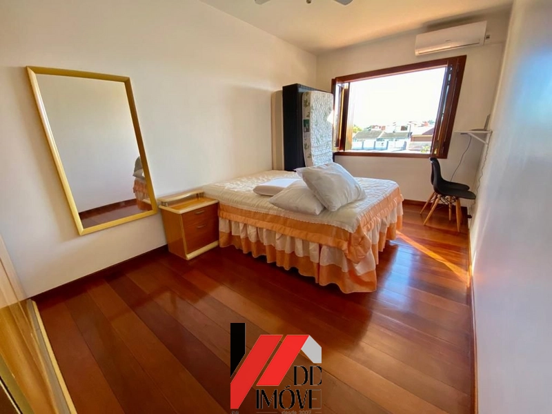 SOBRADO UMA QUADRA DO MAR  3 DORM: 4ª foto da galeria de imagens do imóvel