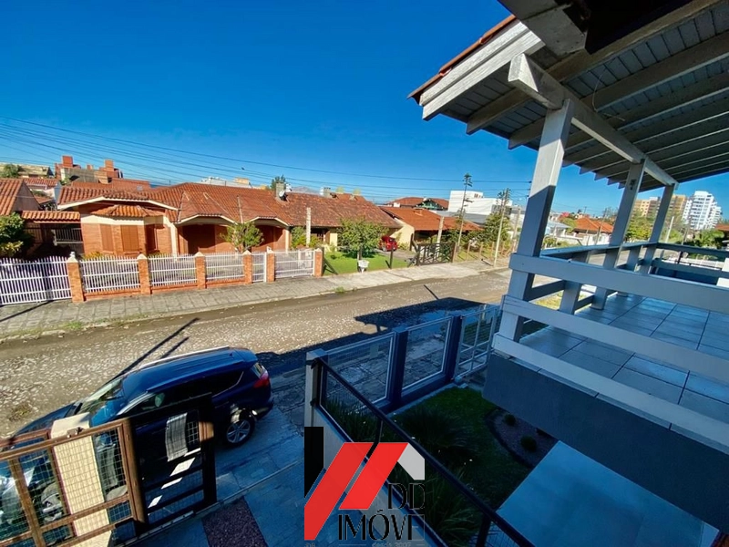 SOBRADO UMA QUADRA DO MAR  3 DORM: 5ª foto da galeria de imagens do imóvel