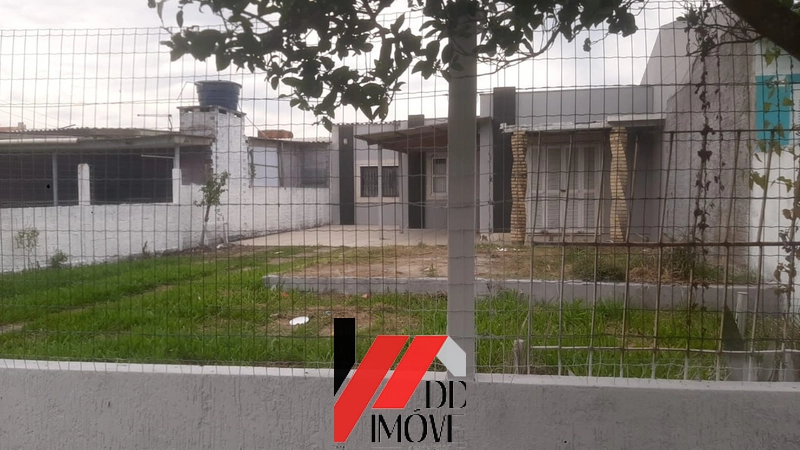 CASA COM  2 DORMITÓRIOS NO ARCO IRÍS!!