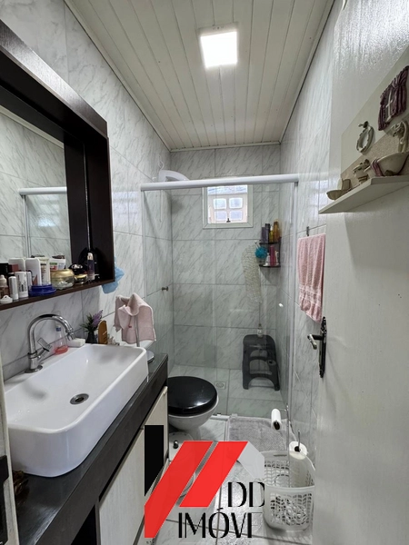 CASA À VENDA, LADO MAR BAIRRO ARAÇÁ !!: 10ª foto da galeria de imagens do imóvel