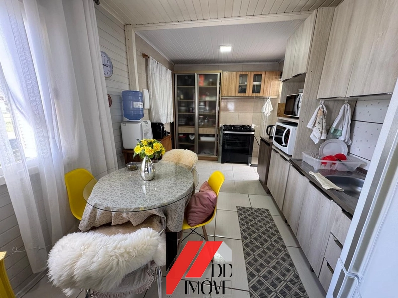 CASA À VENDA, LADO MAR BAIRRO ARAÇÁ !!: 4ª foto da galeria de imagens do imóvel