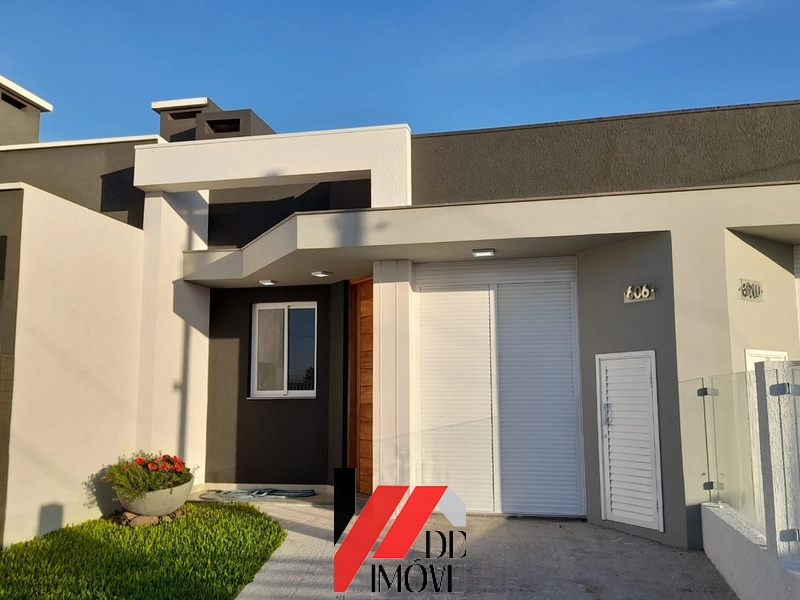 CASA A VENDA A UMA QUADRA DO MAR!!: 2ª foto da galeria de imagens do imóvel