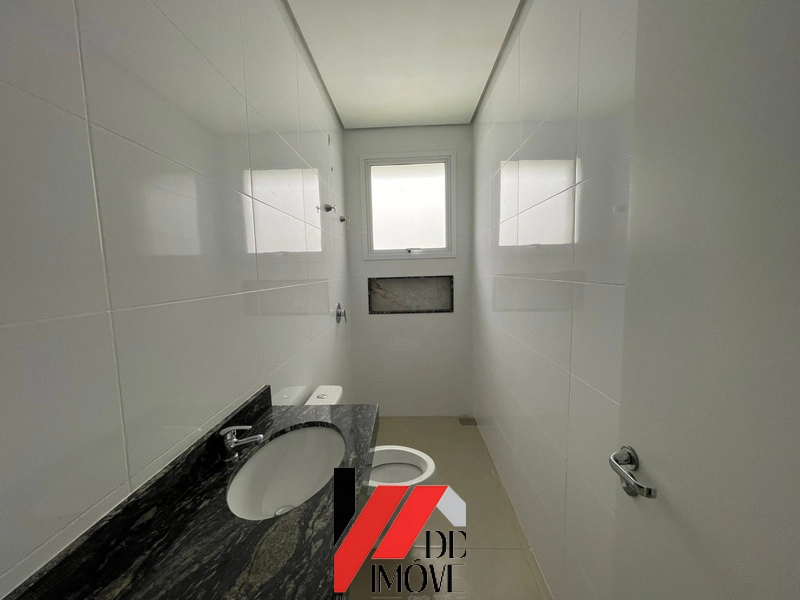 CASA A VENDA A UMA QUADRA DO MAR!!: 7ª foto da galeria de imagens do imóvel