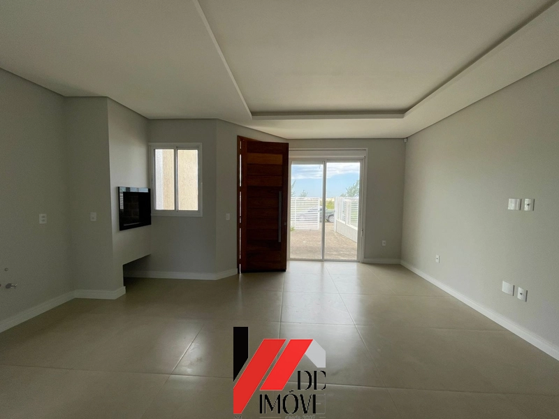 CASA A VENDA A UMA QUADRA DO MAR!!: 9ª foto da galeria de imagens do imóvel