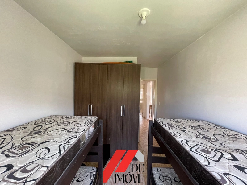 CASA A VENDA COM PÁTIO FRENTE E FUNDOS!!: 15ª foto da galeria de imagens do imóvel