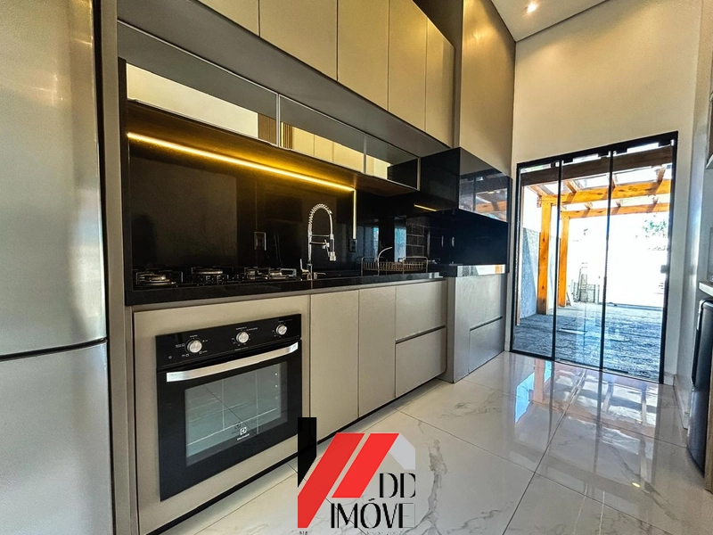 CASA MOBILIADA PRONTA PARA MORAR A POUCOS METROS DO MAR!!: 3ª foto da galeria de imagens do imóvel