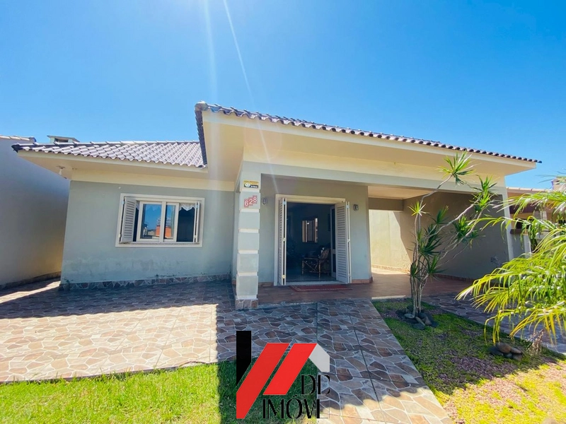 CASA COM DOIS AMPLOS DORMITÓRIOS NA ZONA NOVA!!