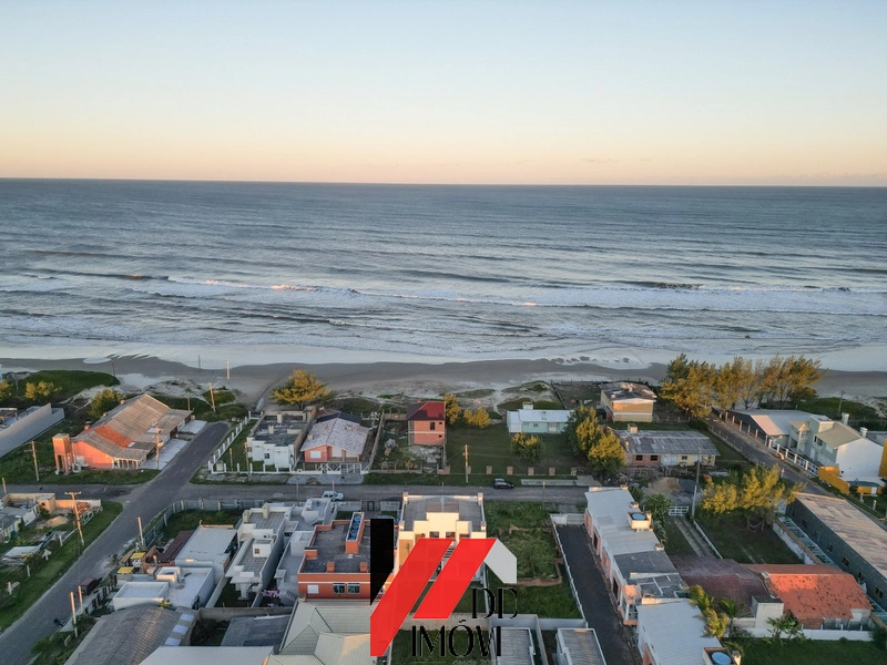 SOBRADO A VENDA A 1 QUADRA DO MAR!!!: 3ª foto da galeria de imagens do imóvel