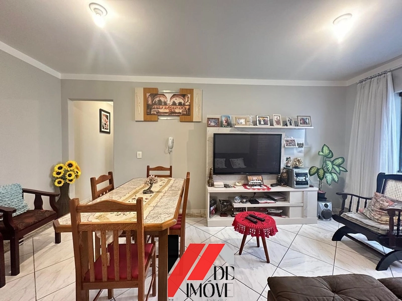 Apartamento Mobiliado a 1 Quadra do Mar