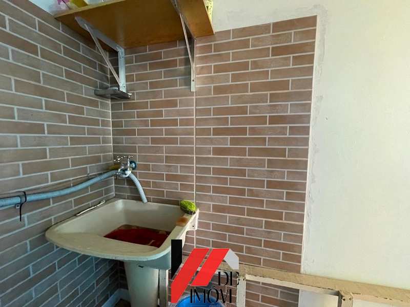 CASA DE ESQUINA EM TERRENO INTEIRO - 2 QUADRAS DO MAR: 12ª foto da galeria de imagens do imóvel