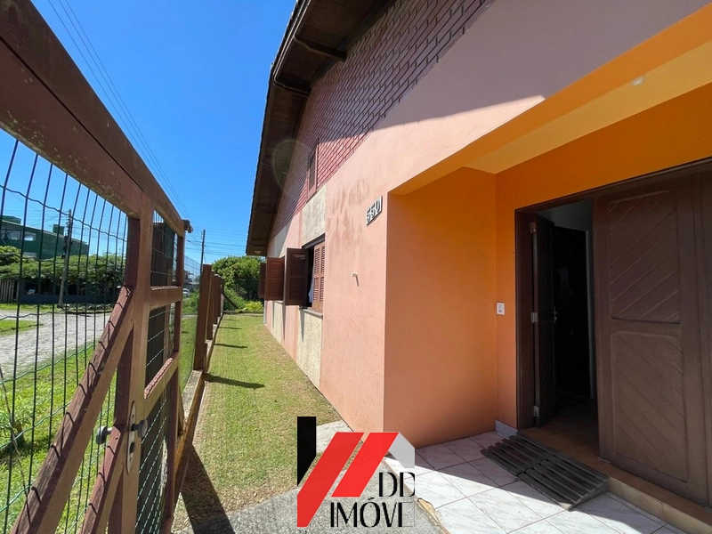 CASA DE ESQUINA EM TERRENO INTEIRO - 2 QUADRAS DO MAR: 16ª foto da galeria de imagens do imóvel