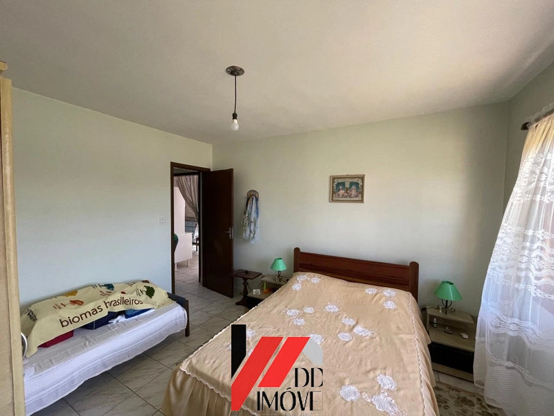 CASA DE ESQUINA EM TERRENO INTEIRO - 2 QUADRAS DO MAR: 4ª foto da galeria de imagens do imóvel