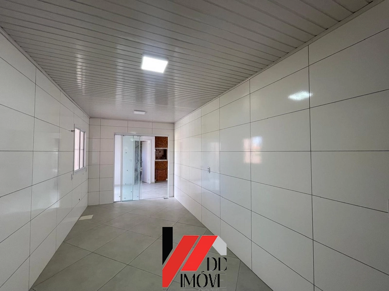 CASA DE ESQUINA EM TERRENO AMPLO - LADO MAR: 22ª foto da galeria de imagens do imóvel