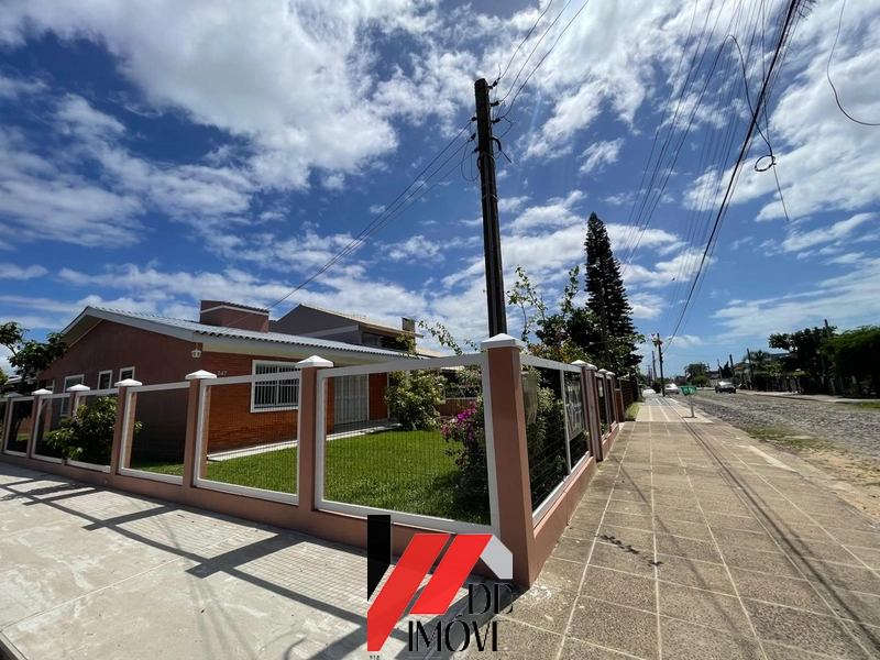 CASA DE ESQUINA EM TERRENO AMPLO - LADO MAR: 28ª foto da galeria de imagens do imóvel