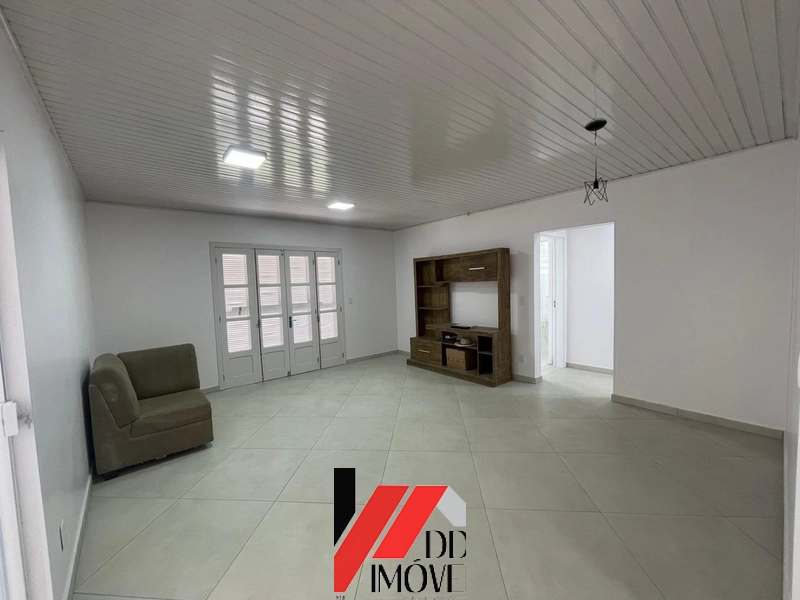 CASA DE ESQUINA EM TERRENO AMPLO - LADO MAR: 19ª foto da galeria de imagens do imóvel