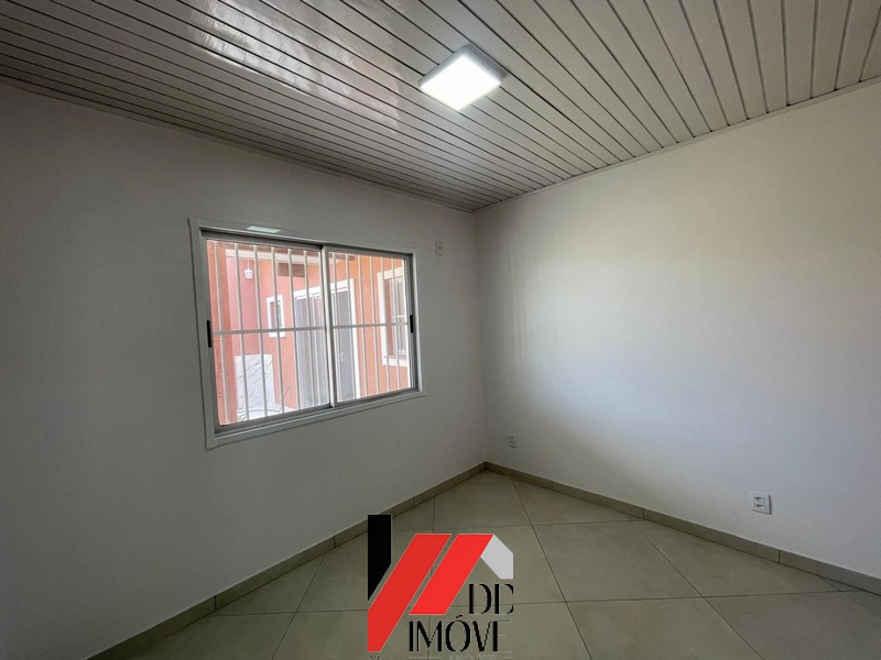 CASA DE ESQUINA EM TERRENO AMPLO - LADO MAR: 20ª foto da galeria de imagens do imóvel