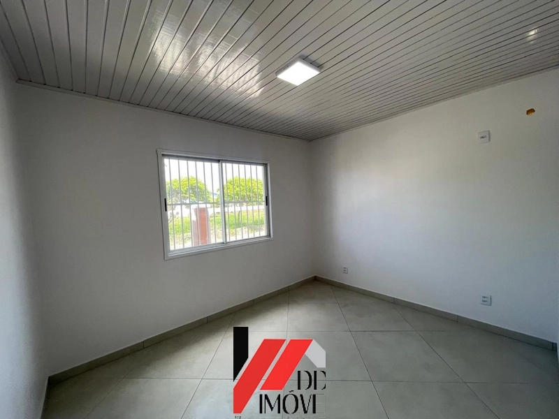 CASA DE ESQUINA EM TERRENO AMPLO - LADO MAR: 18ª foto da galeria de imagens do imóvel