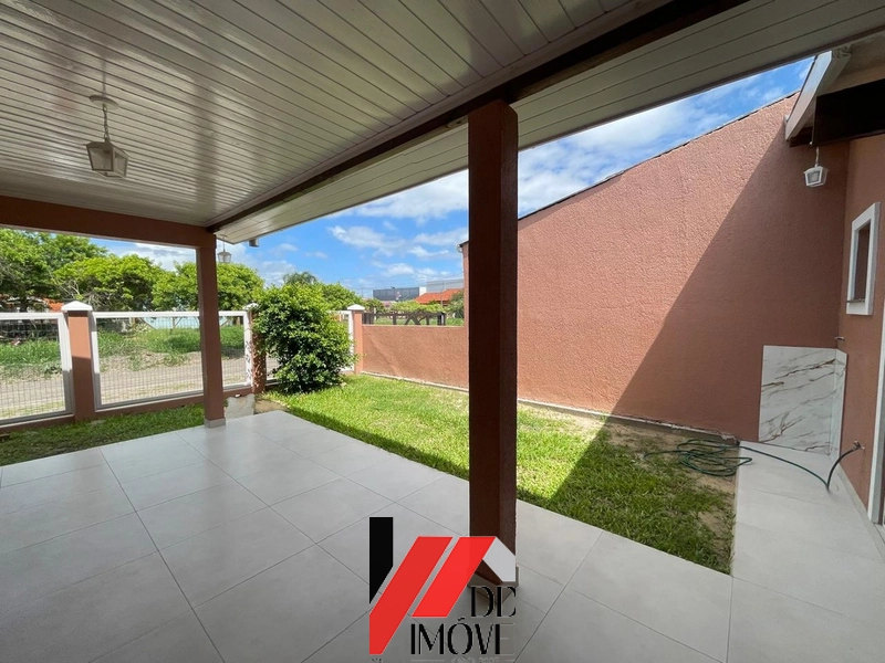 CASA DE ESQUINA EM TERRENO AMPLO - LADO MAR: 11ª foto da galeria de imagens do imóvel