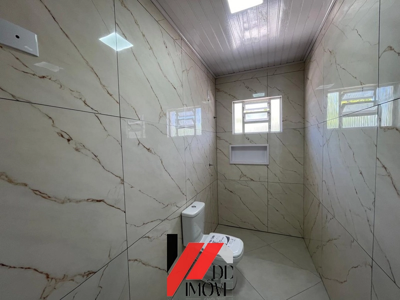 CASA DE ESQUINA EM TERRENO AMPLO - LADO MAR: 17ª foto da galeria de imagens do imóvel