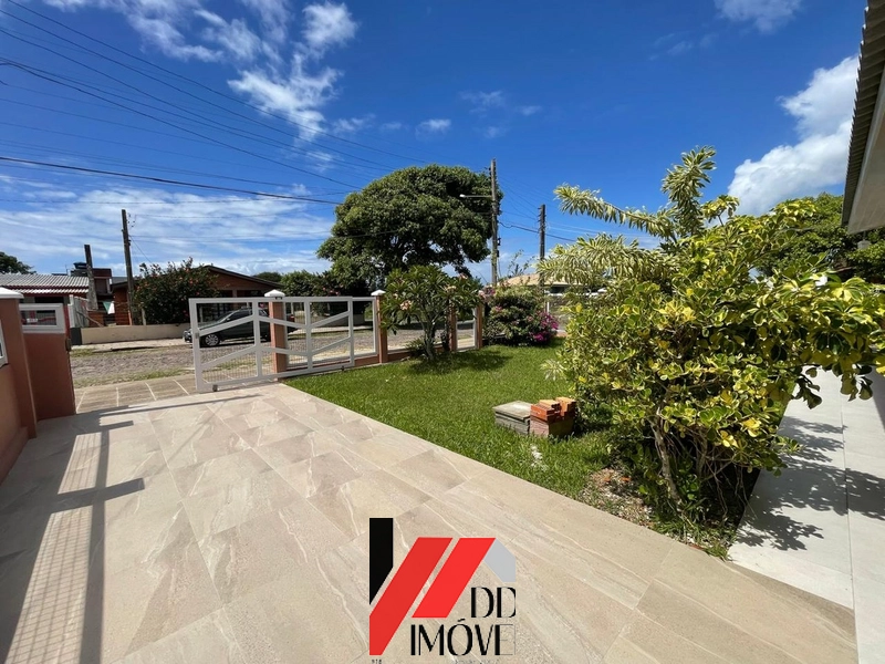 CASA DE ESQUINA EM TERRENO AMPLO - LADO MAR: 24ª foto da galeria de imagens do imóvel