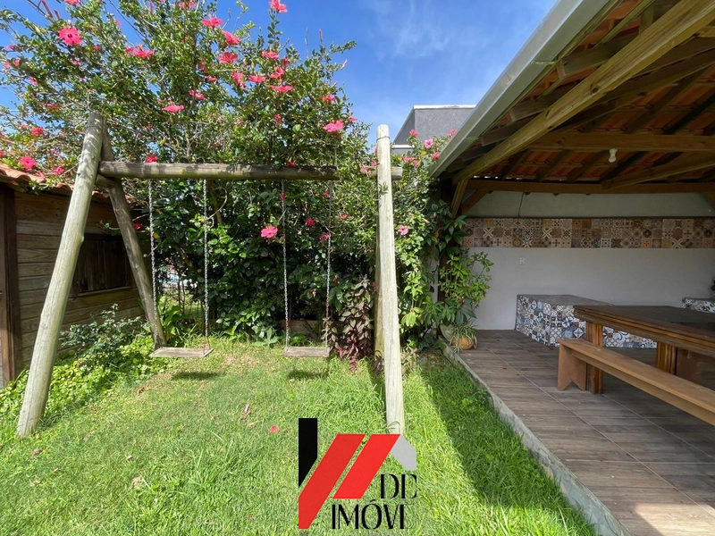 CASA COM 2 TERRENOS, PISCINA. 2 QUADRAS DO MAR: 19ª foto da galeria de imagens do imóvel