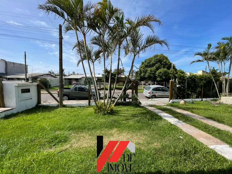 CASA COM 2 TERRENOS, PISCINA. 2 QUADRAS DO MAR: 25ª foto da galeria de imagens do imóvel