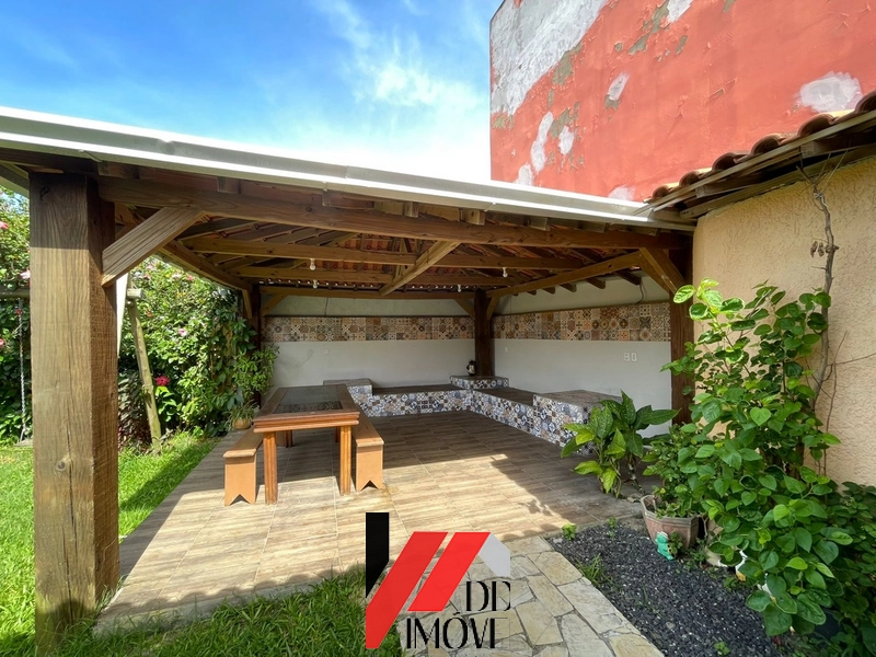 CASA COM 2 TERRENOS, PISCINA. 2 QUADRAS DO MAR: 29ª foto da galeria de imagens do imóvel