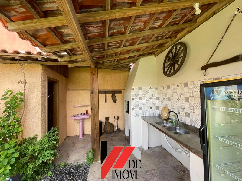 CASA COM 2 TERRENOS, PISCINA. 2 QUADRAS DO MAR: 18ª foto da galeria de imagens do imóvel