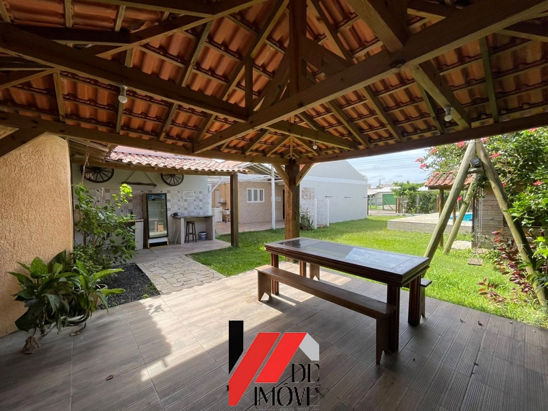 CASA COM 2 TERRENOS, PISCINA. 2 QUADRAS DO MAR: 32ª foto da galeria de imagens do imóvel