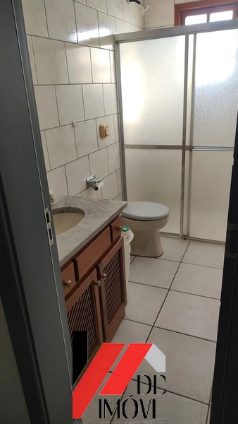 SOBRADO A UMA QUADRA DO MAR EM CAPÃO DA CANOA!: 5ª foto da galeria de imagens do imóvel