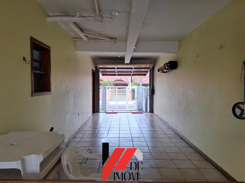 SOBRADO A UMA QUADRA DO MAR EM CAPÃO DA CANOA!: 20ª foto da galeria de imagens do imóvel