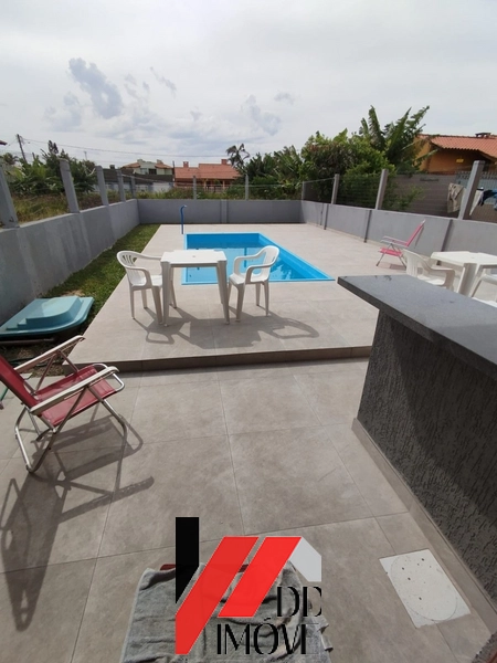 SOBRADO A UMA QUADRA DO MAR EM CAPÃO DA CANOA!: 14ª foto da galeria de imagens do imóvel