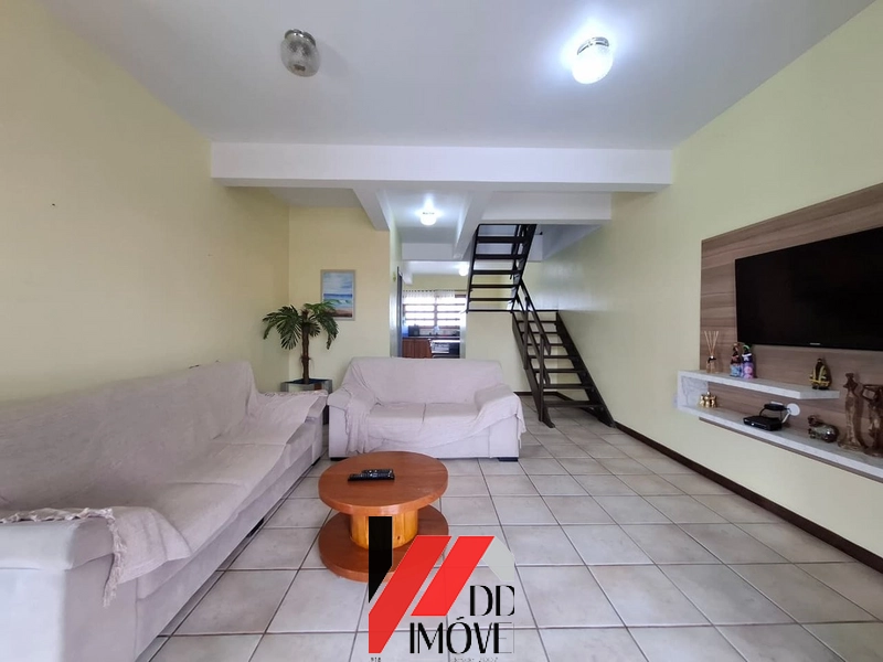 SOBRADO A UMA QUADRA DO MAR EM CAPÃO DA CANOA!: 31ª foto da galeria de imagens do imóvel