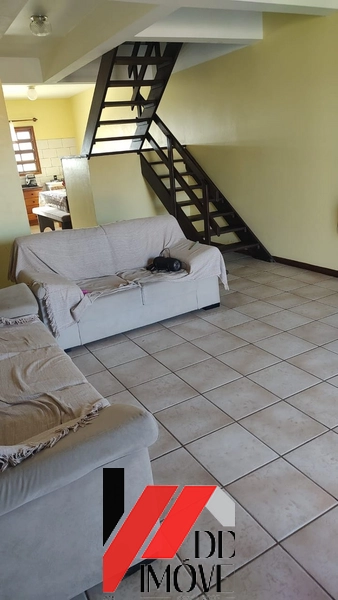 SOBRADO A UMA QUADRA DO MAR EM CAPÃO DA CANOA!: 3ª foto da galeria de imagens do imóvel